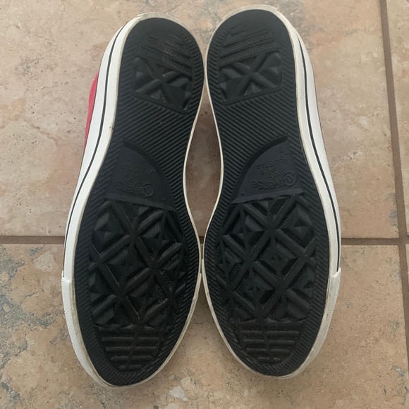 Red Converse, preowned - Picture 6 of 7
